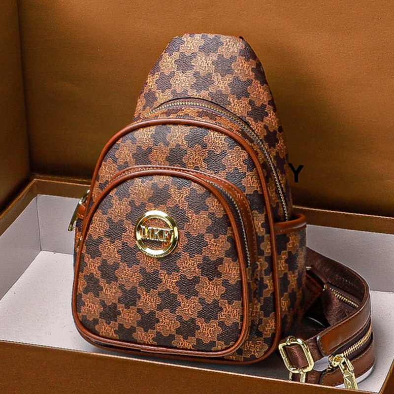 通勤双肩包包2024春夏新款真皮女包时尚腰包斜挎包单肩胸包女